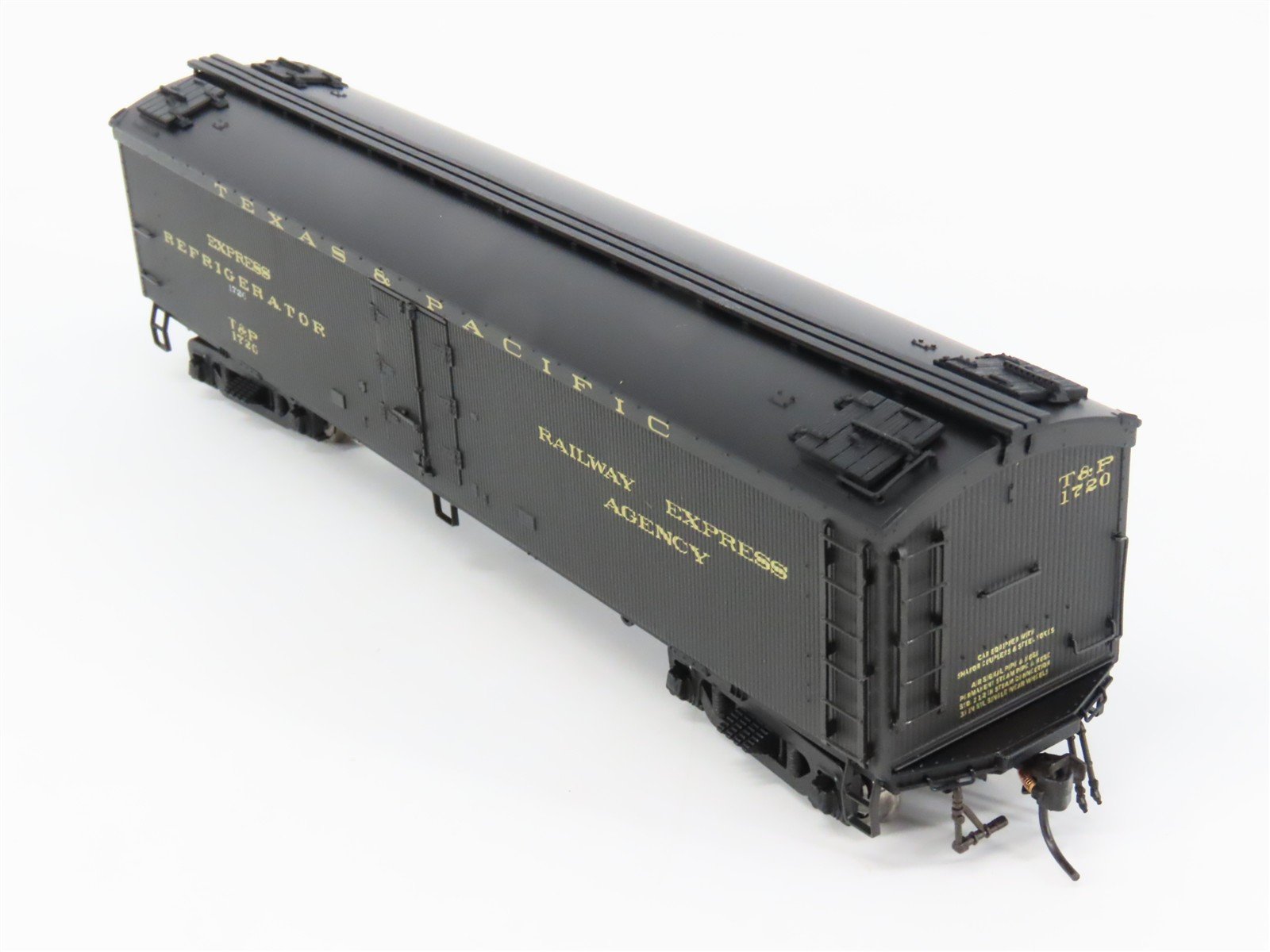 HO Scale Broadway Limited Imports 1870 T&P Texas & Pacific 53' Reefer 1720 RTR