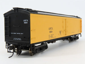 HO Scale Broadway Limited Imports 1846 URTX Reefer 3024 RTR