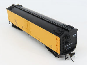 HO Scale Broadway Limited Imports 1846 URTX Reefer 3024 RTR