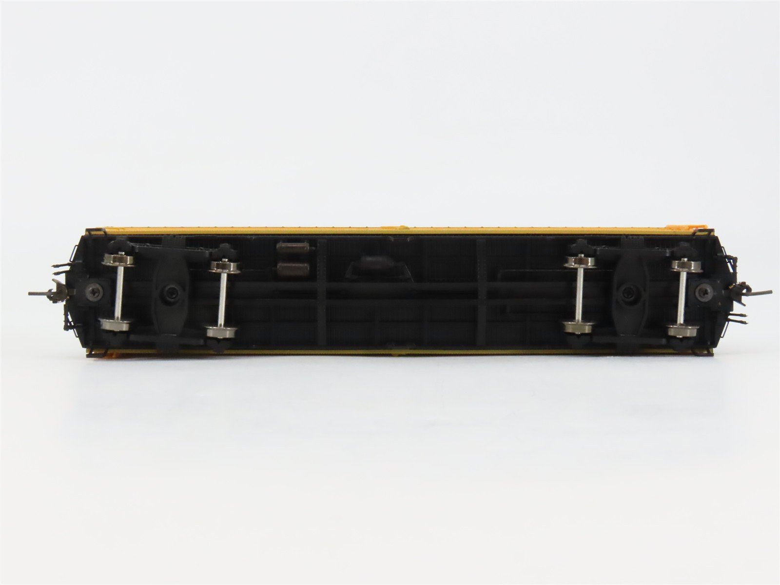 HO Scale Broadway Limited Imports 1846 URTX Reefer 3024 RTR