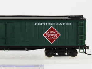 HO Scale Broadway Limited Imports 1840 REX Railway Express Agency Reefer RTR