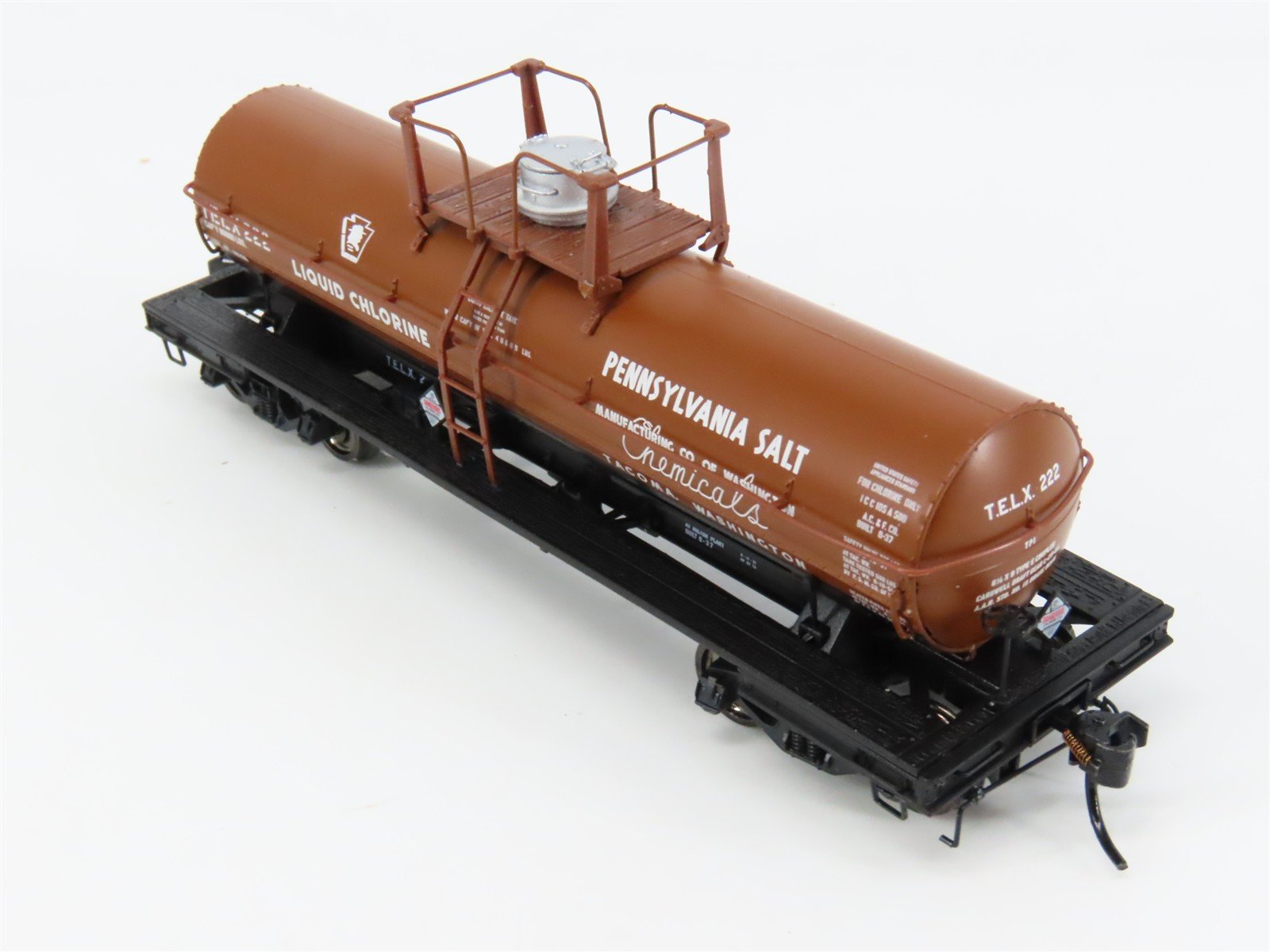 HO Scale Broadway Limited Imports 6177 6000 Gal. Chlorine Tank Car 4-Pack RTR