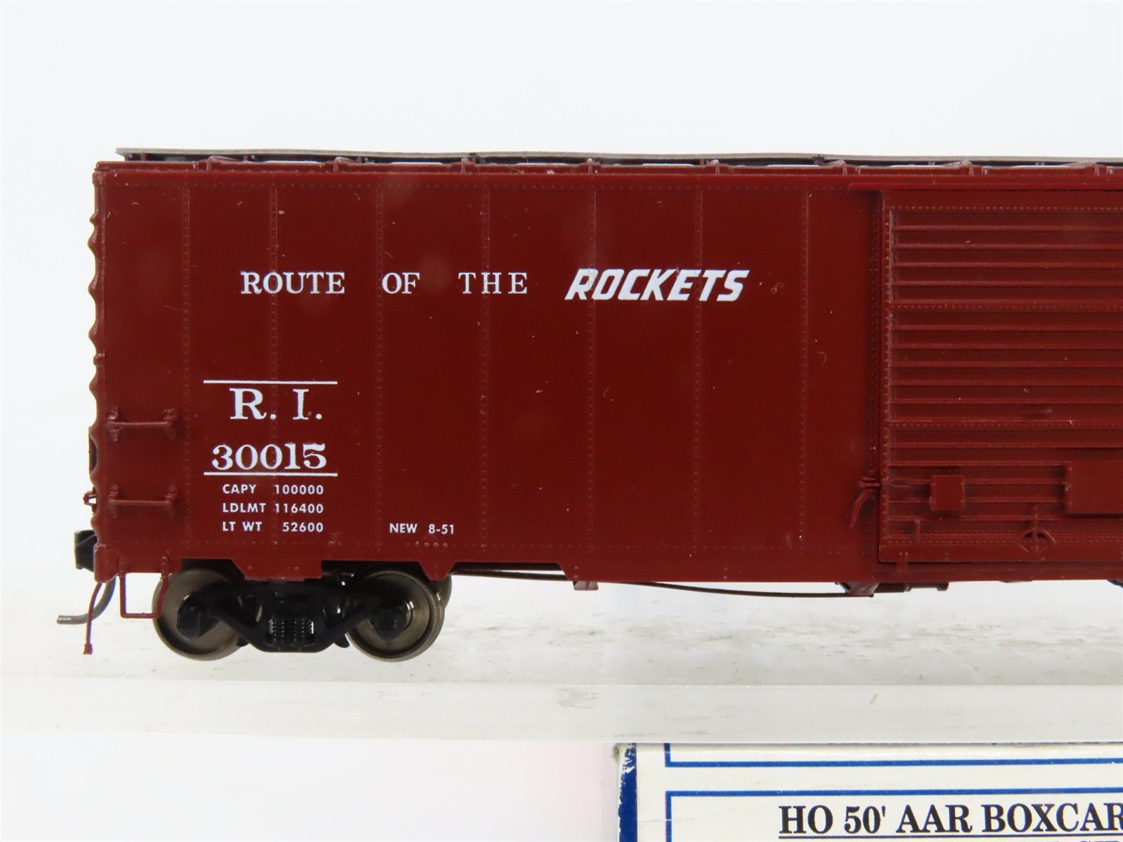 HO Scale Branchline Trains 110214 RI Rock Island 50' Box Car 30015 RTR