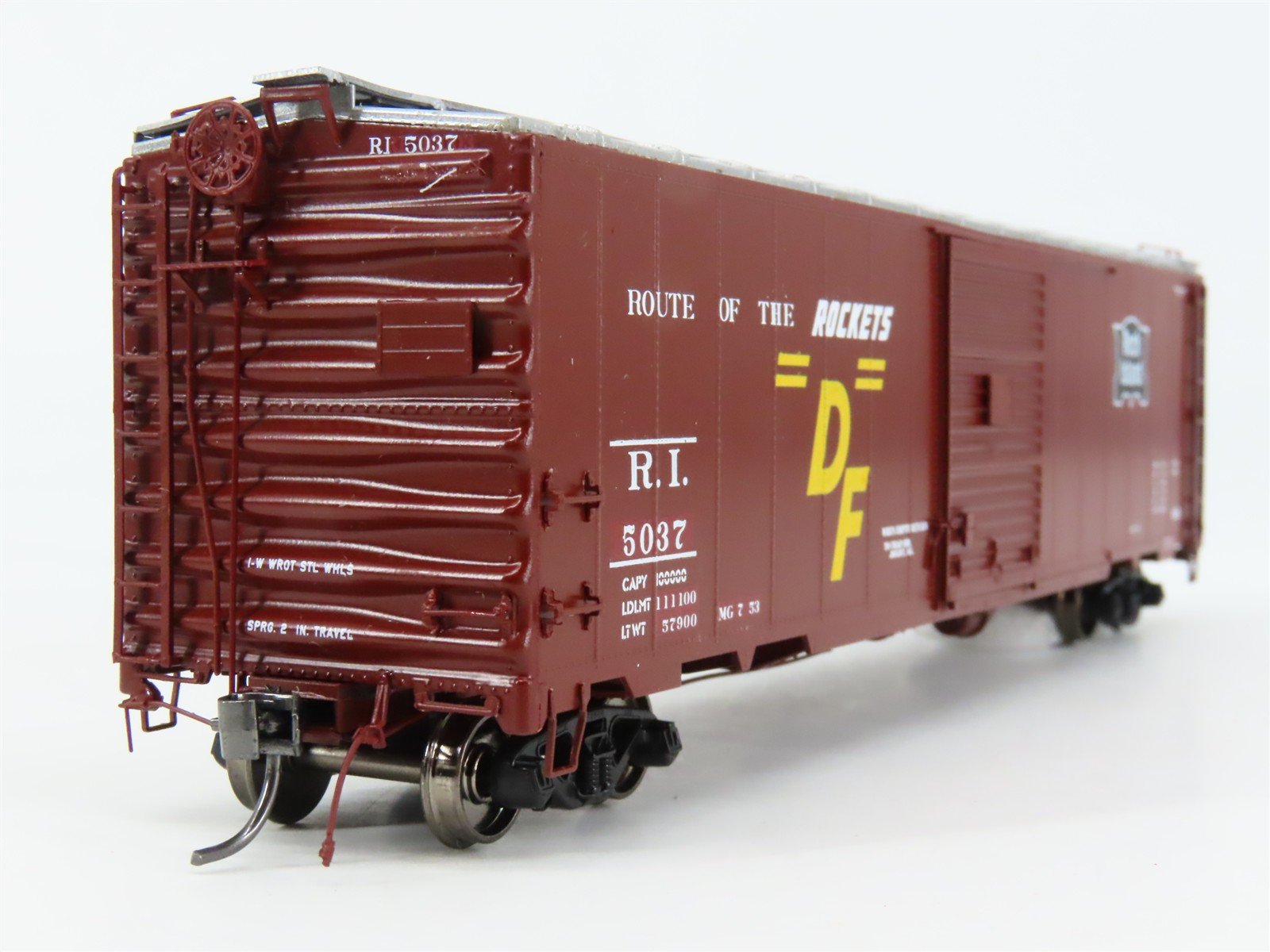 HO Scale Branchline Trains RI Rock Island 50' Box Car 5037 RTR
