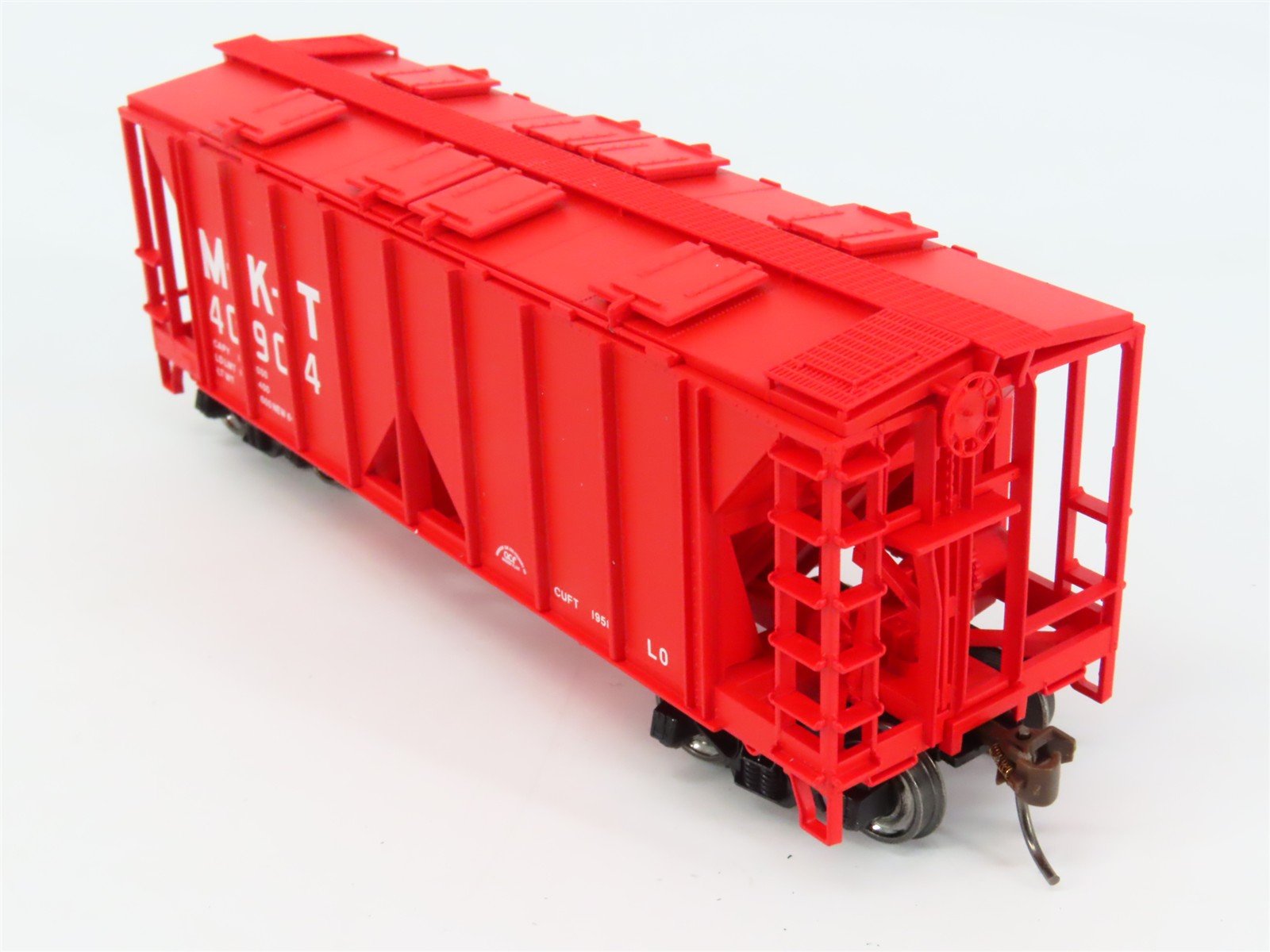 HO Scale Bowser 41323 MKT Missouri-Kansas-Texas 2-Bay Covered Hopper 40904 RTR