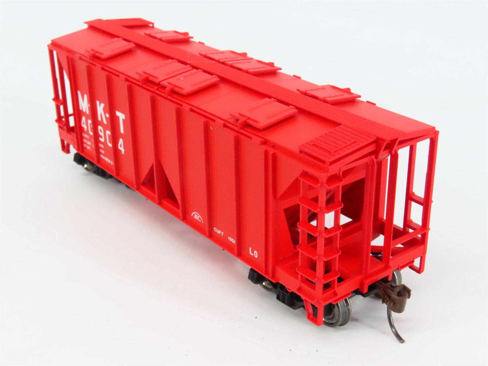HO Scale Bowser 41323 MKT Missouri-Kansas-Texas 2-Bay Covered Hopper 40904 RTR