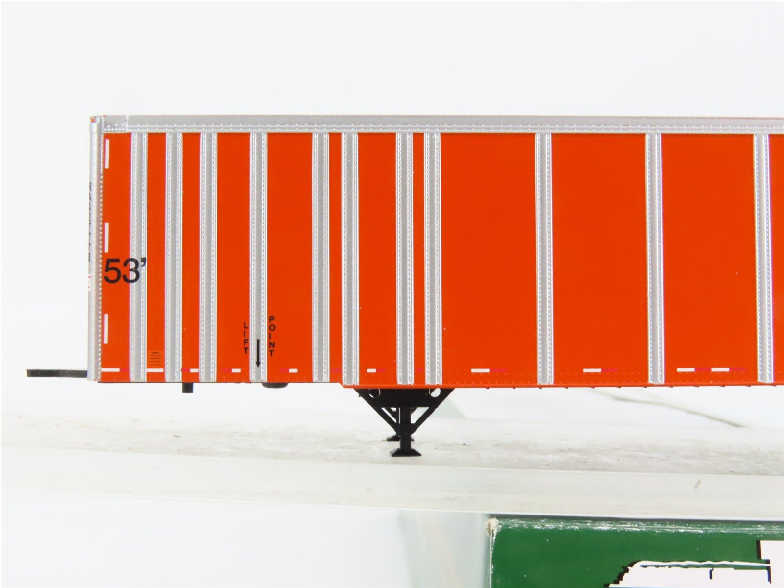 HO Scale Bowser 40848 Schneider National 53' Platewall RoadRailer 427778 RTR