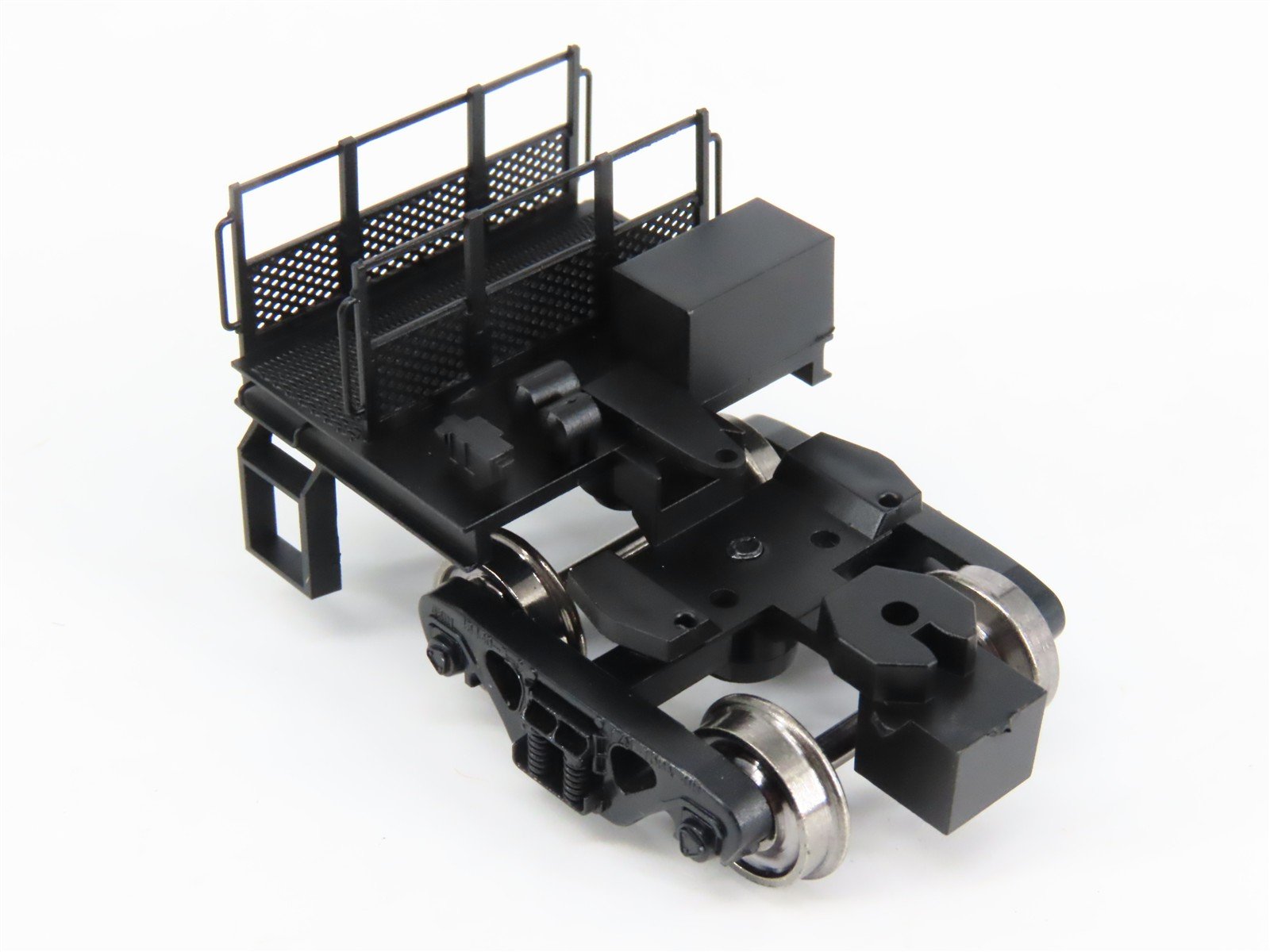 HO Scale Bowser 40300 CouplerMate with Railing and Steps RTR