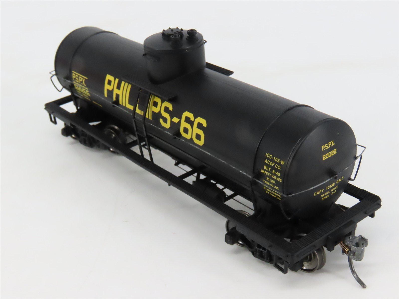HO Scale Red Caboose RR-33046-19 PSPX Phillips 66 Tank Car 20022 RTR