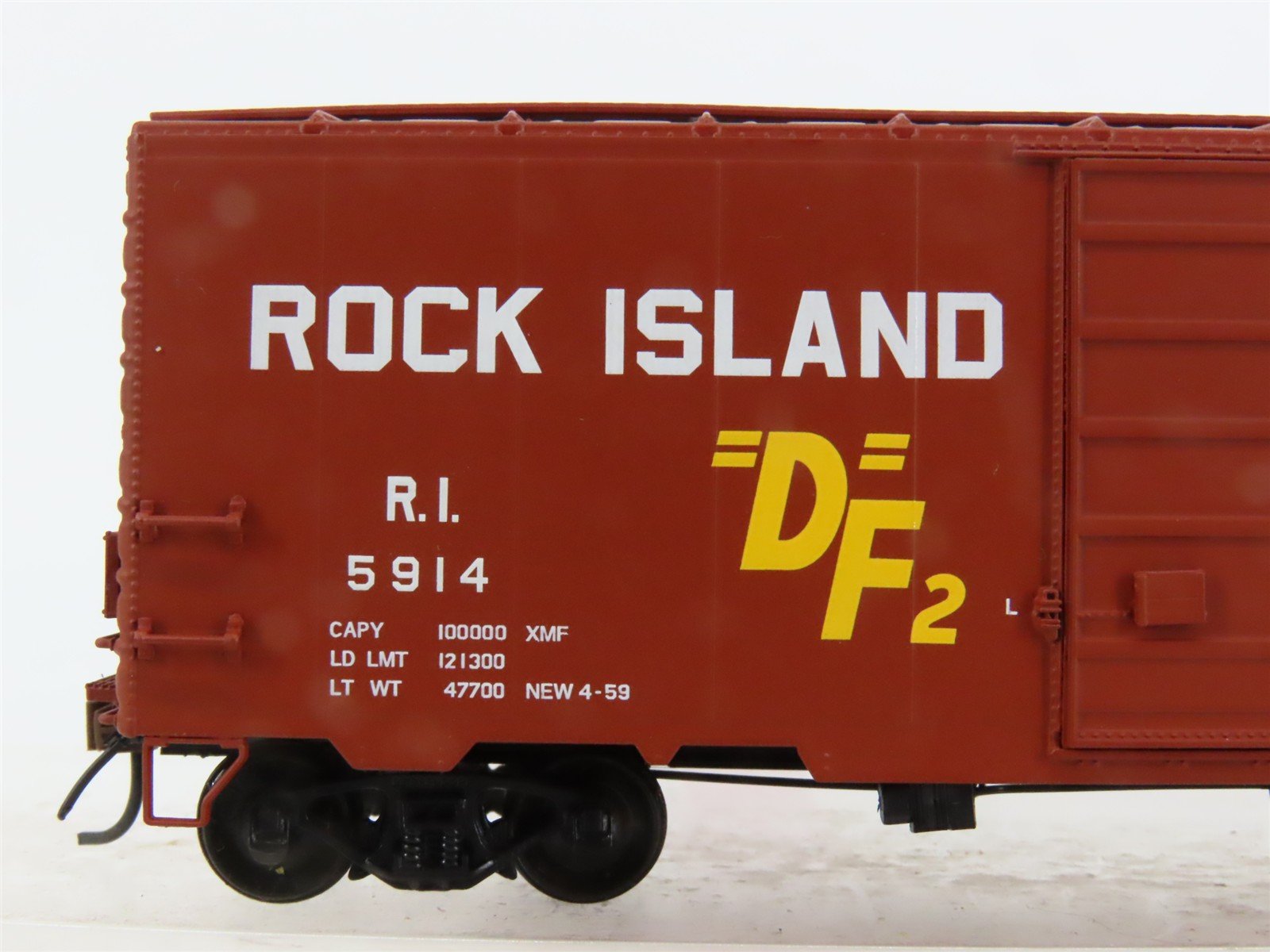 HO Scale Red Caboose RR-38906-14 RI Rock Island Box Car 5914 RTR