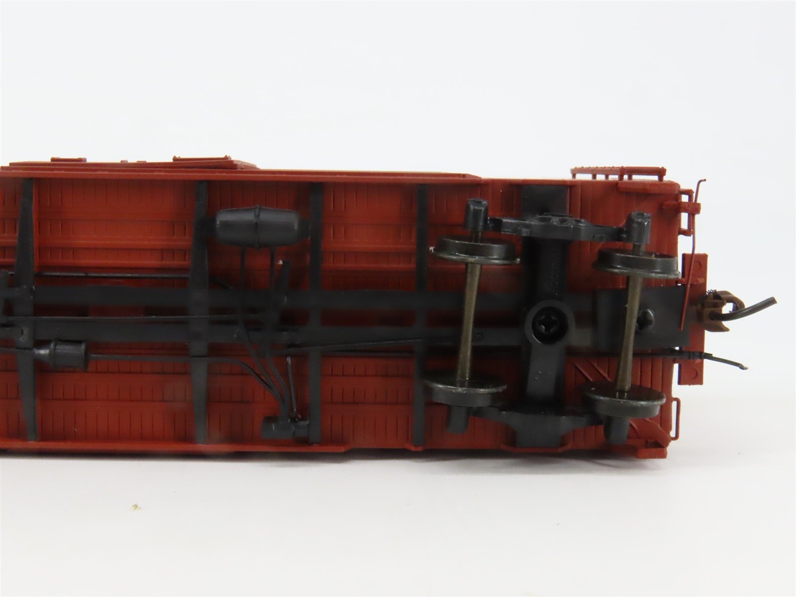 HO Scale Red Caboose RR-38906-14 RI Rock Island Box Car 5914 RTR