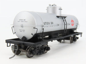 HO Scale Red Caboose RR-33051-11* UTOX Standard Oil Tank Car 324 RTR