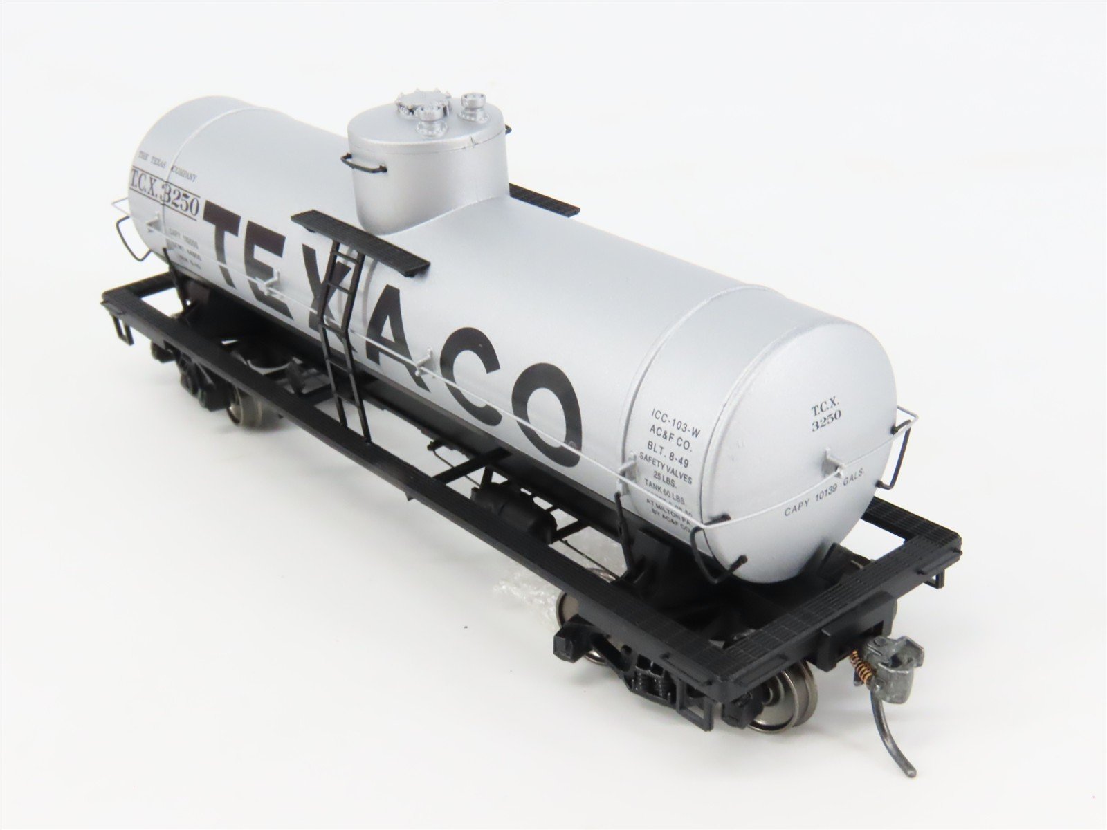 HO Scale Red Caboose RR-33004-06* TCX Texaco Tank Car 3250 RTR
