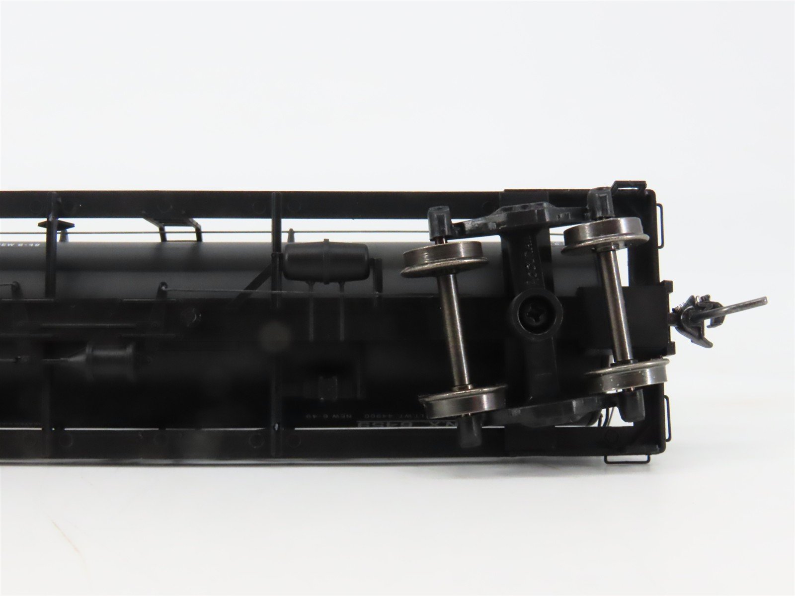 HO Scale Red Caboose RR-33011-49 SUNX Sunoco Tank Car 6459 RTR