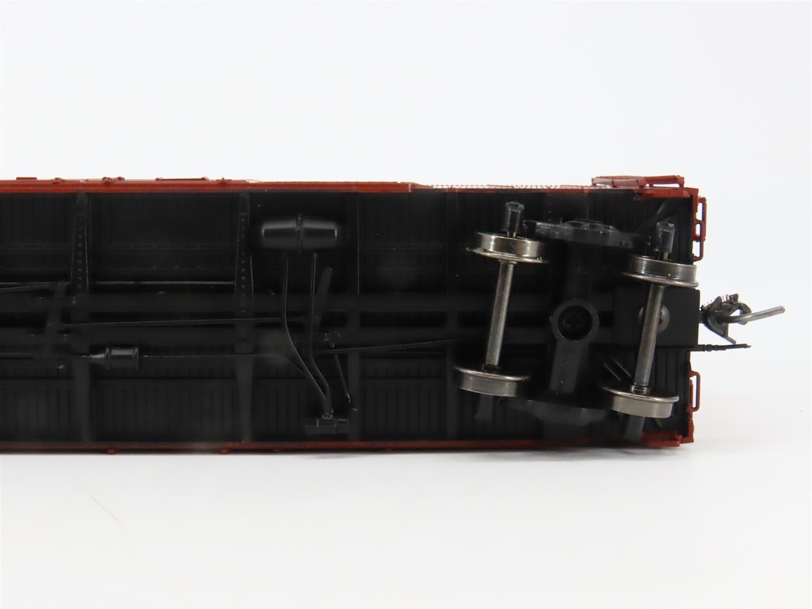 HO Scale Red Caboose RR-38506-33 Soo Line 40' Box Car 75840 RTR