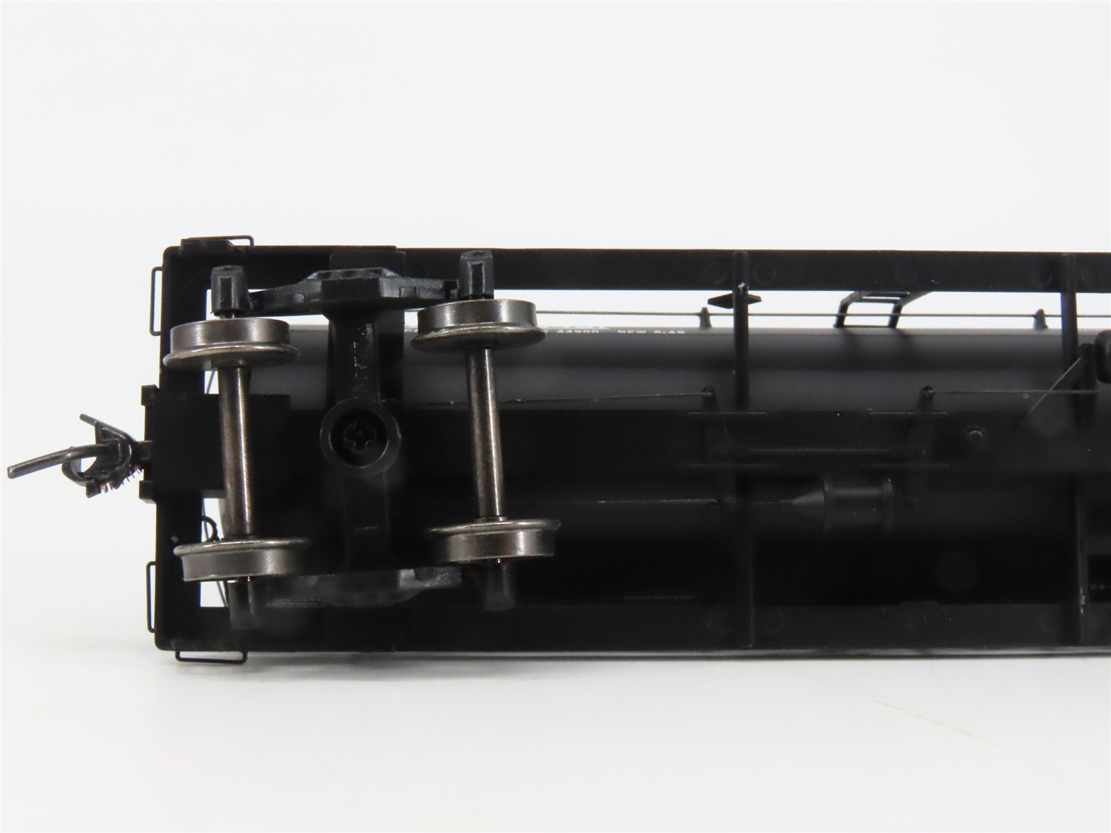 HO Scale Red Caboose RR-33010-54* SUNX Sunoco Tank Car 6491 RTR