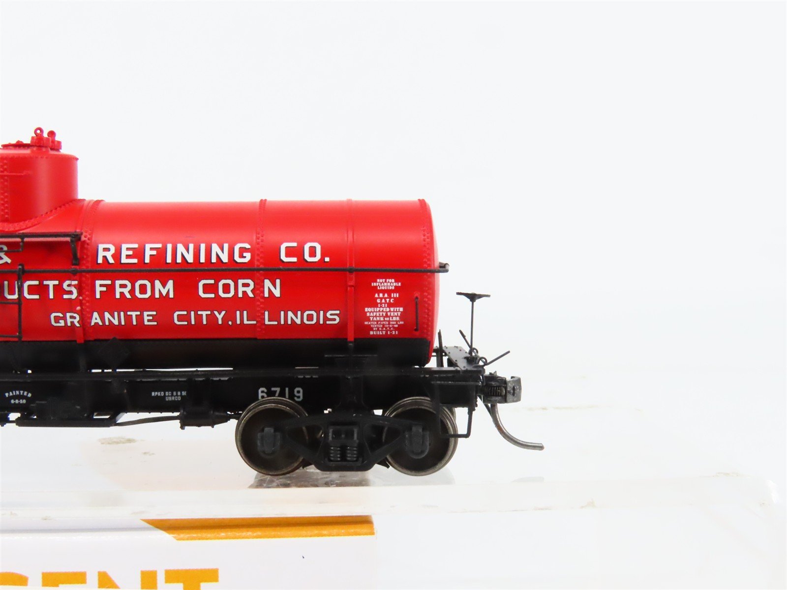 HO Scale Tangent 19017-04 GATX Union Starch Single Dome Tank Car #6719