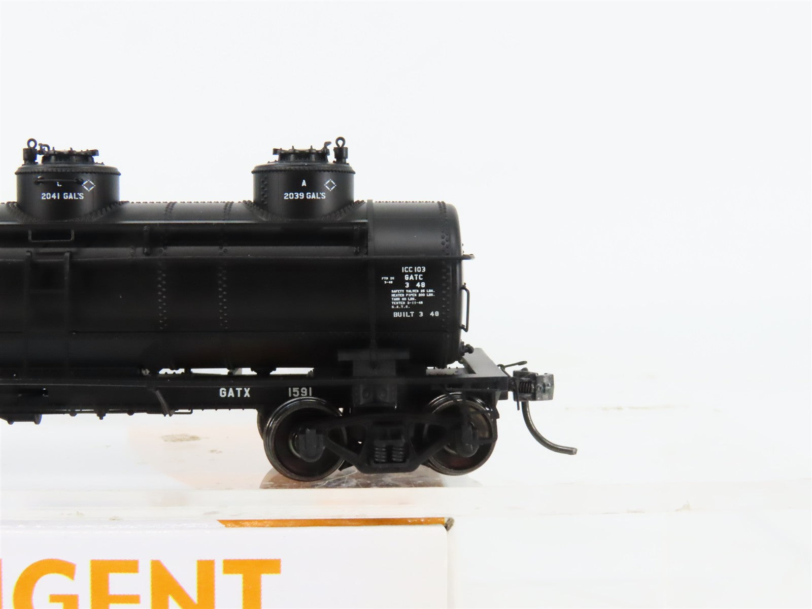HO Scale Tangent 11519-02 GATX Lease 3-Dome 6,000 Gallon Tank Car #1591