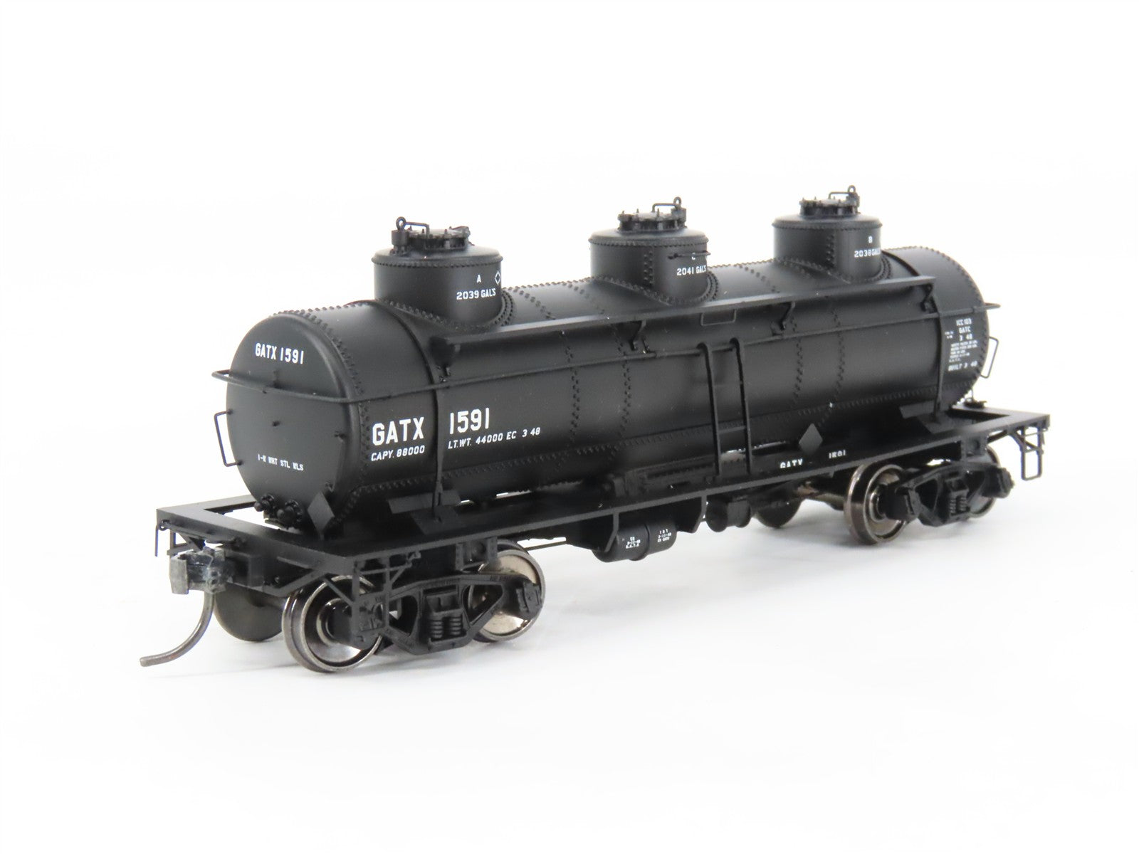 HO Scale Tangent 11519-02 GATX Lease 3-Dome 6,000 Gallon Tank Car #1591