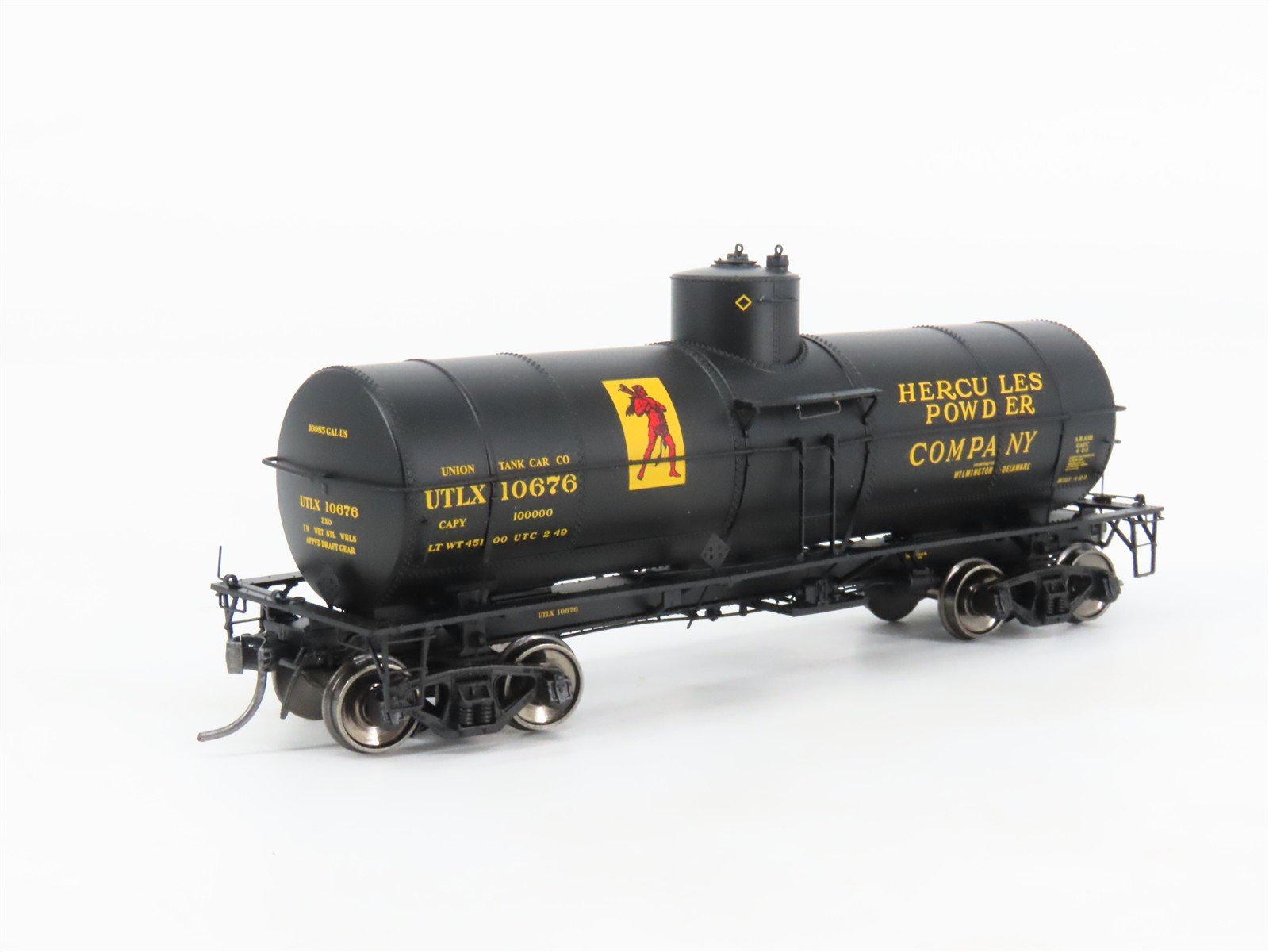 HO Scale Tangent 19062-03 UTLX Hercules Powder Co. Single Dome Tank Car #10676