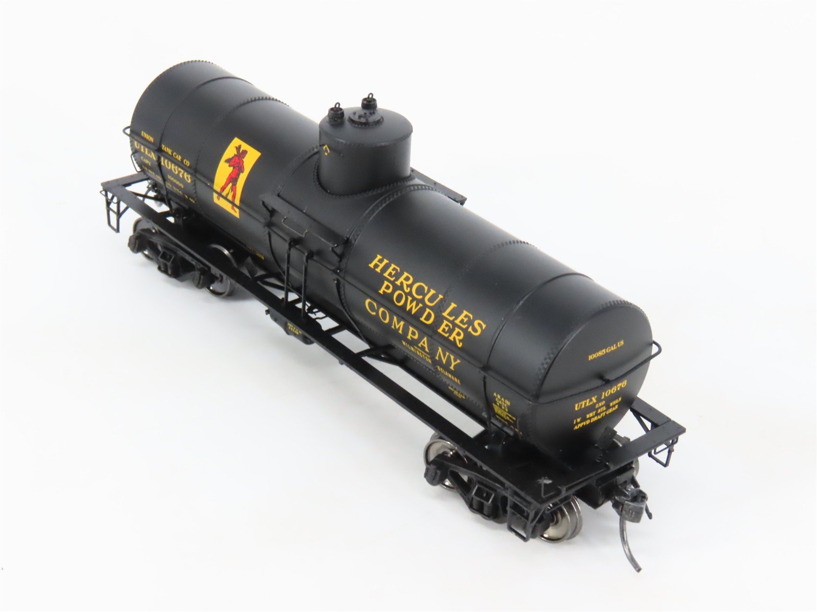 HO Scale Tangent 19062-03 UTLX Hercules Powder Co. Single Dome Tank Car #10676