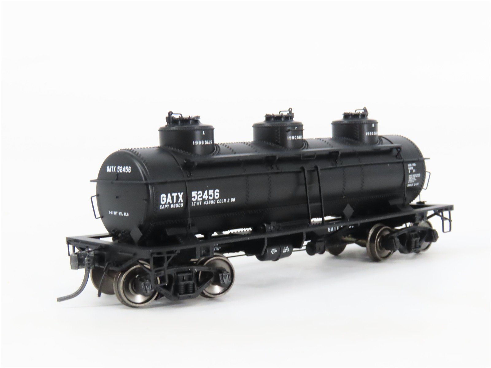 HO Scale Tangent 11511-03 GATX Black Lease 6k Gallon 3-Dome Tank Car #52456