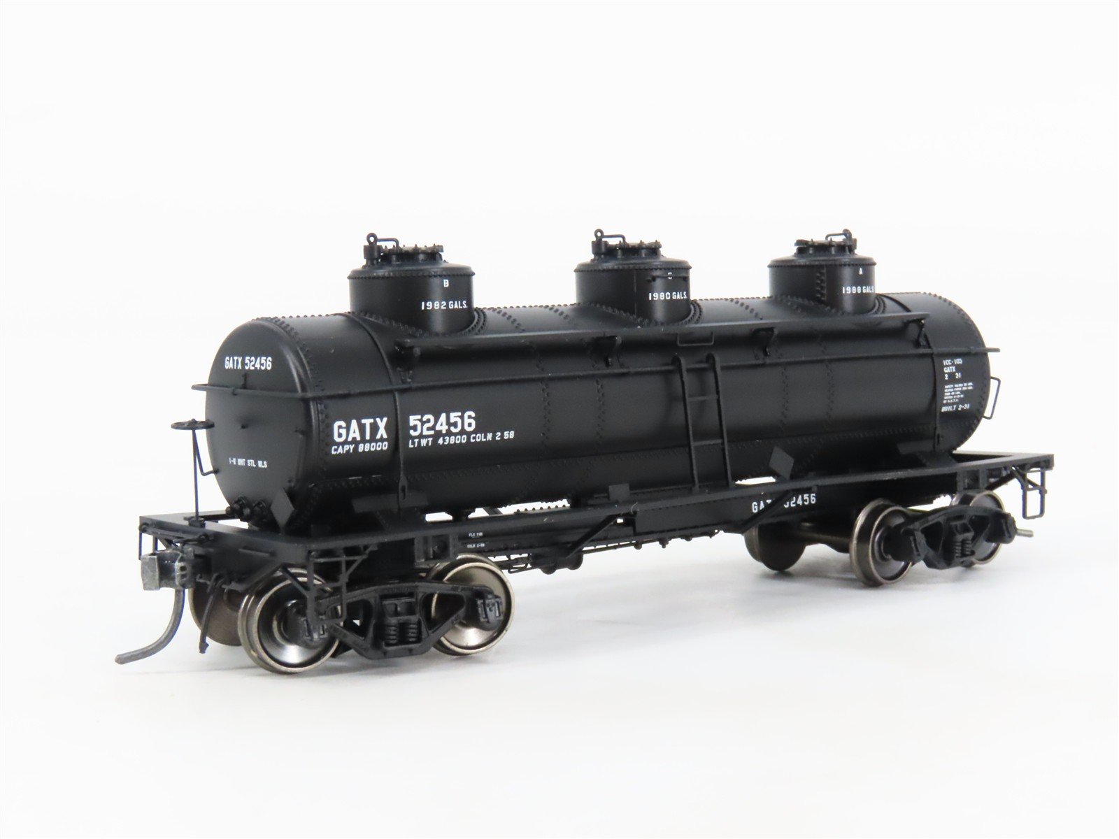 HO Scale Tangent 11511-03 GATX Black Lease 6k Gallon 3-Dome Tank Car #52456