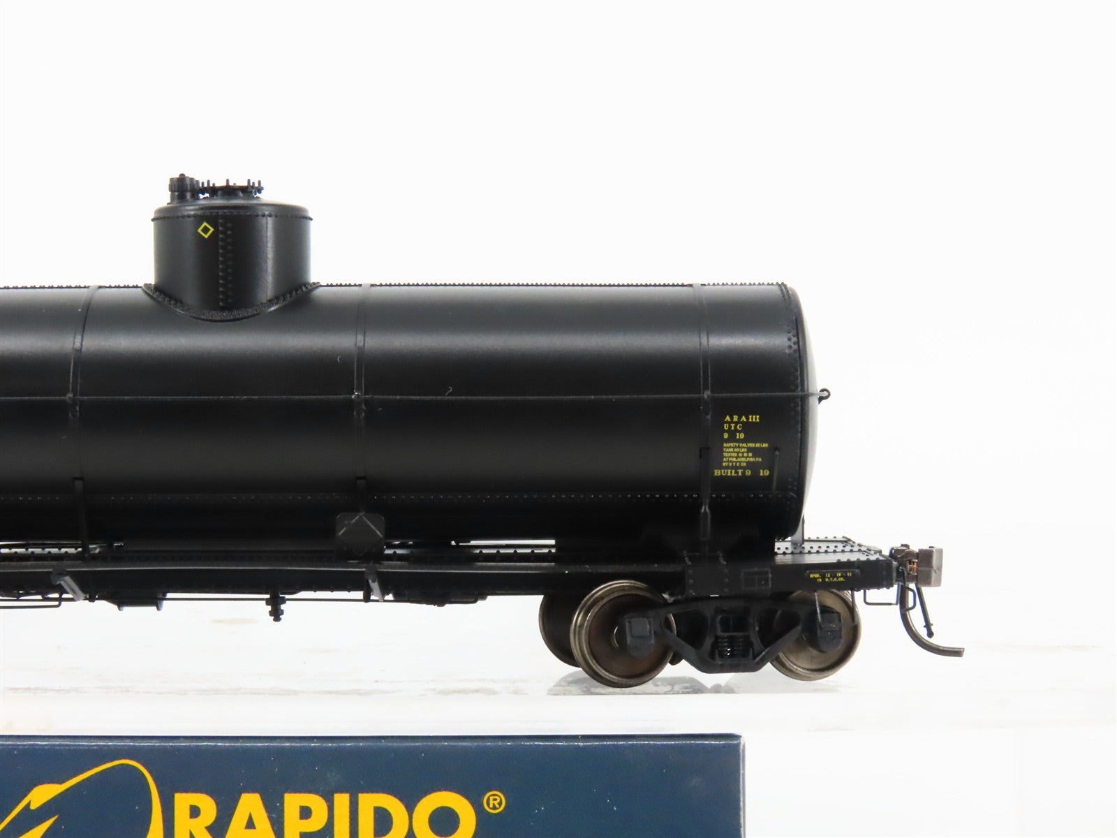 HO Scale Rapido 159006A UTLX Union X-3 Single Dome Tank Car #32003