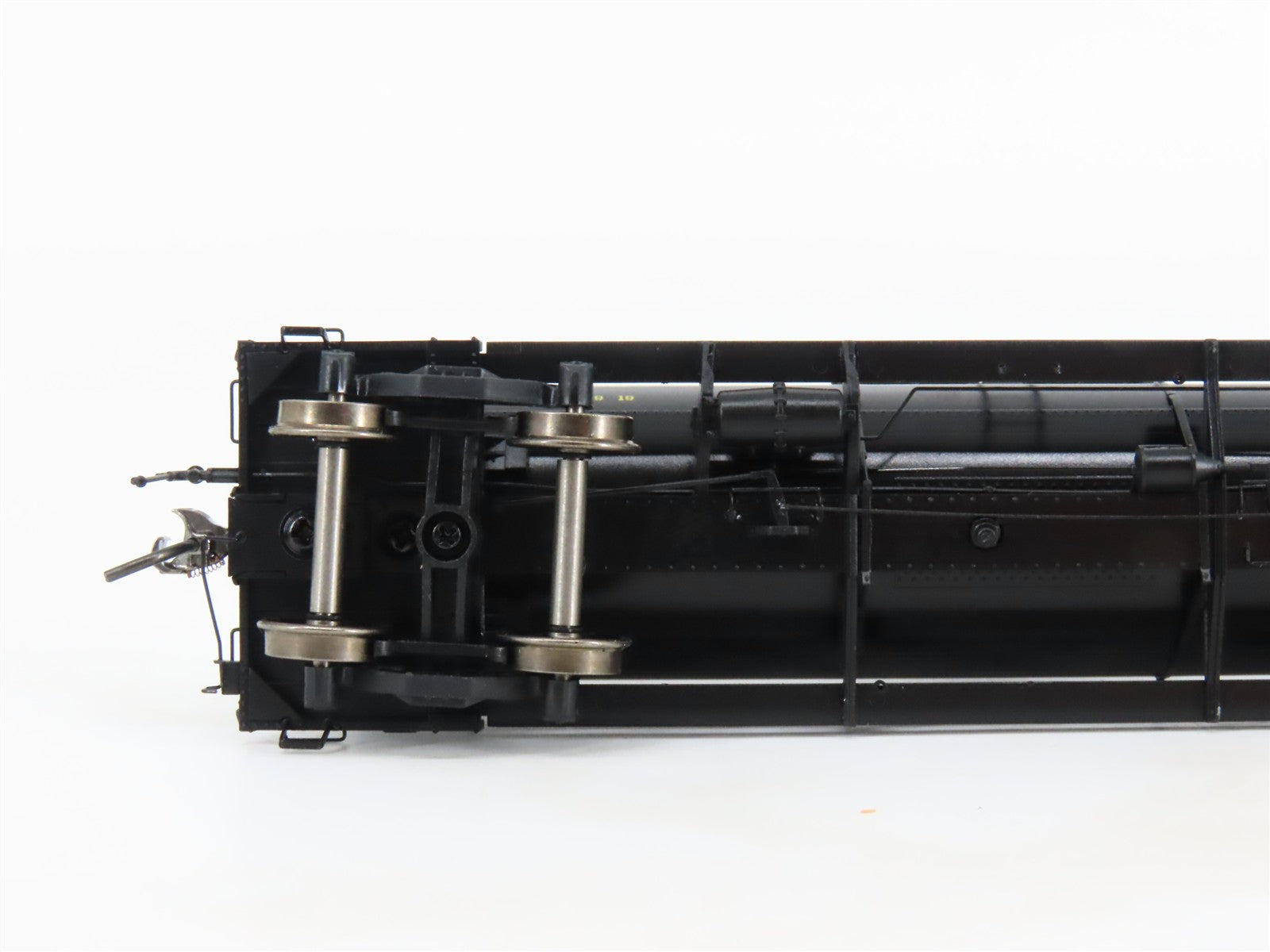 HO Scale Rapido 159006A UTLX Union X-3 Single Dome Tank Car #32003