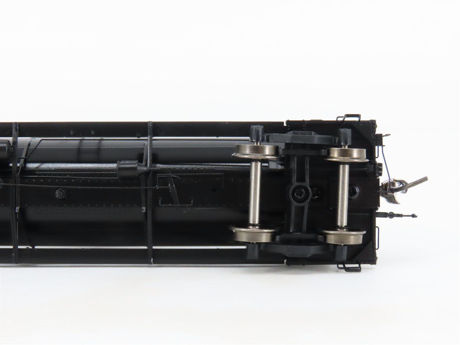 HO Scale Rapido 159006A UTLX Union X-3 Single Dome Tank Car #32003