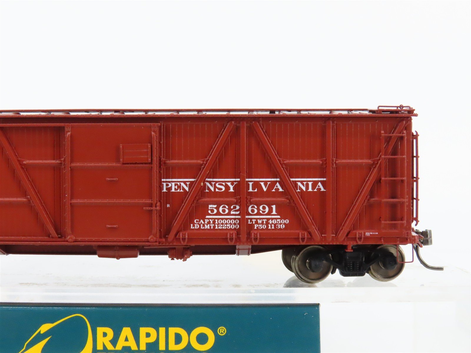 HO Scale Rapido 177005A PRR Pennsylvania 40' X23 Wood Box Car #562691