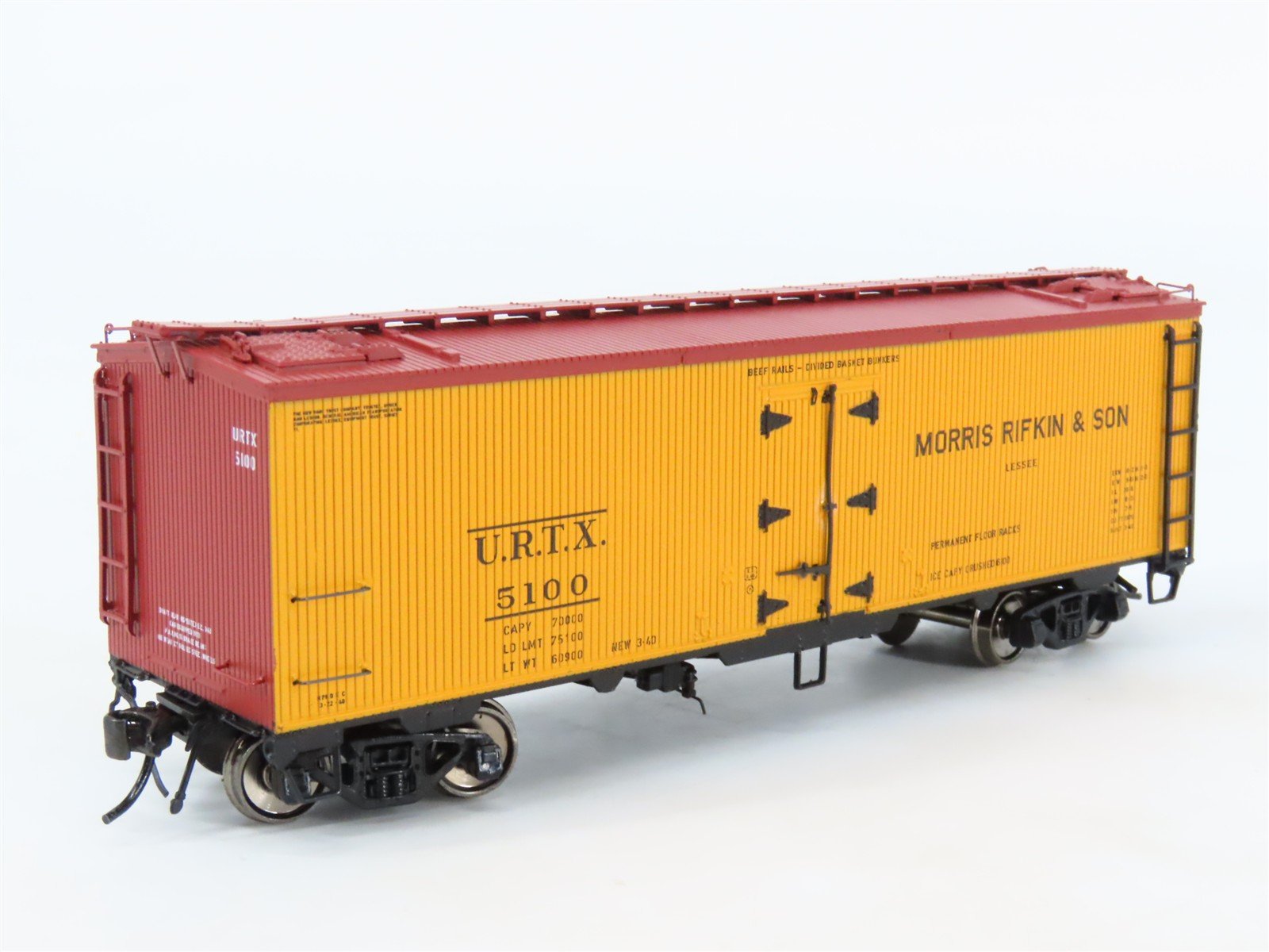 HO Scale Rapido 12105-1 URTX Morris Rifkin & Son 37' Meat Reefer #5100