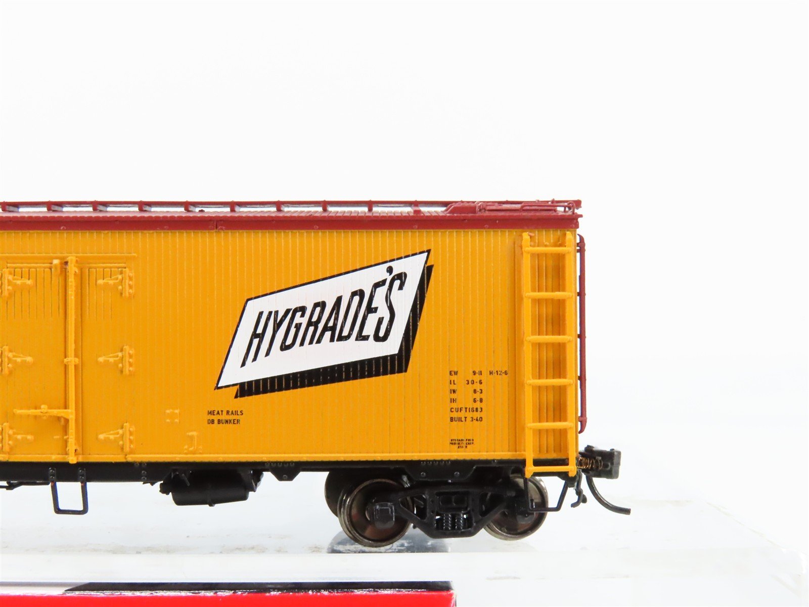 HO Scale Rapido 121011-1 KGNX Hygrade's GARX 37' Meat Reefer #3102