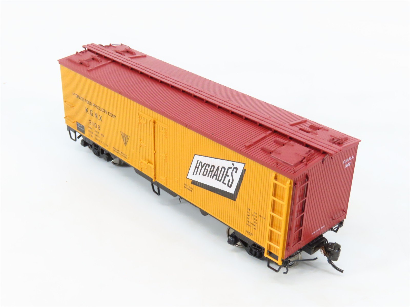 HO Scale Rapido 121011-1 KGNX Hygrade's GARX 37' Meat Reefer #3102