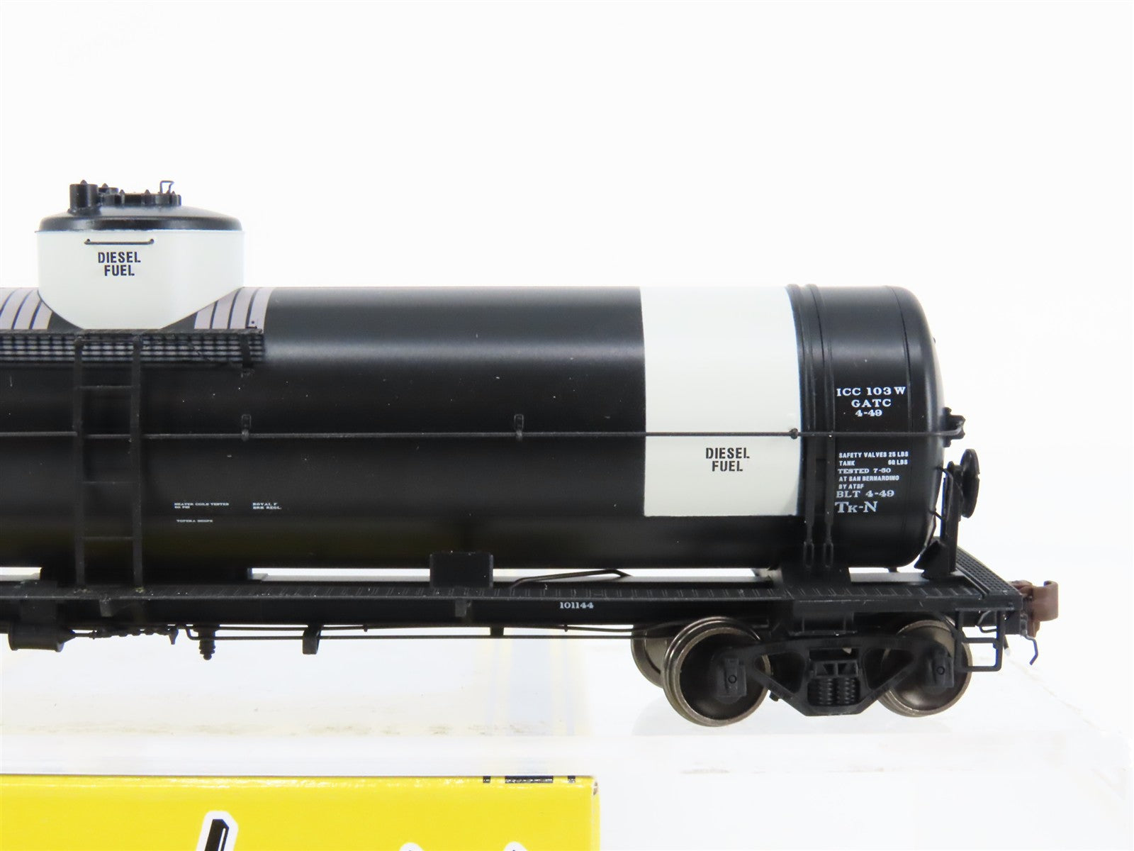 HO Scale American Limited ALM 1847 ATSF Santa Fe Single Dome Tank Car #101144