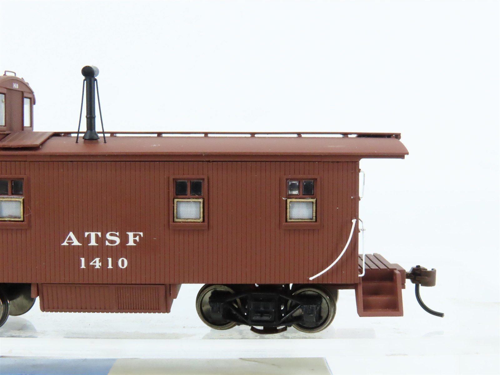 HO Scale Walthers Platinum Line 932-7586 ATSF Santa Fe Wood Caboose #1410