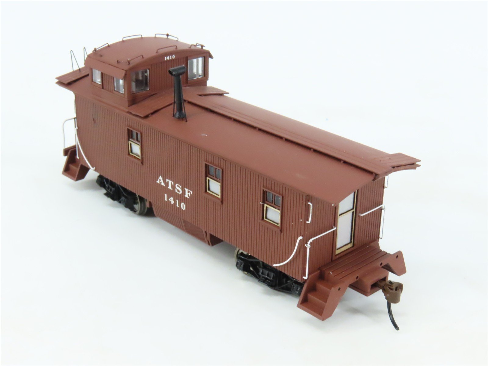 HO Scale Walthers Platinum Line 932-7586 ATSF Santa Fe Wood Caboose #1410
