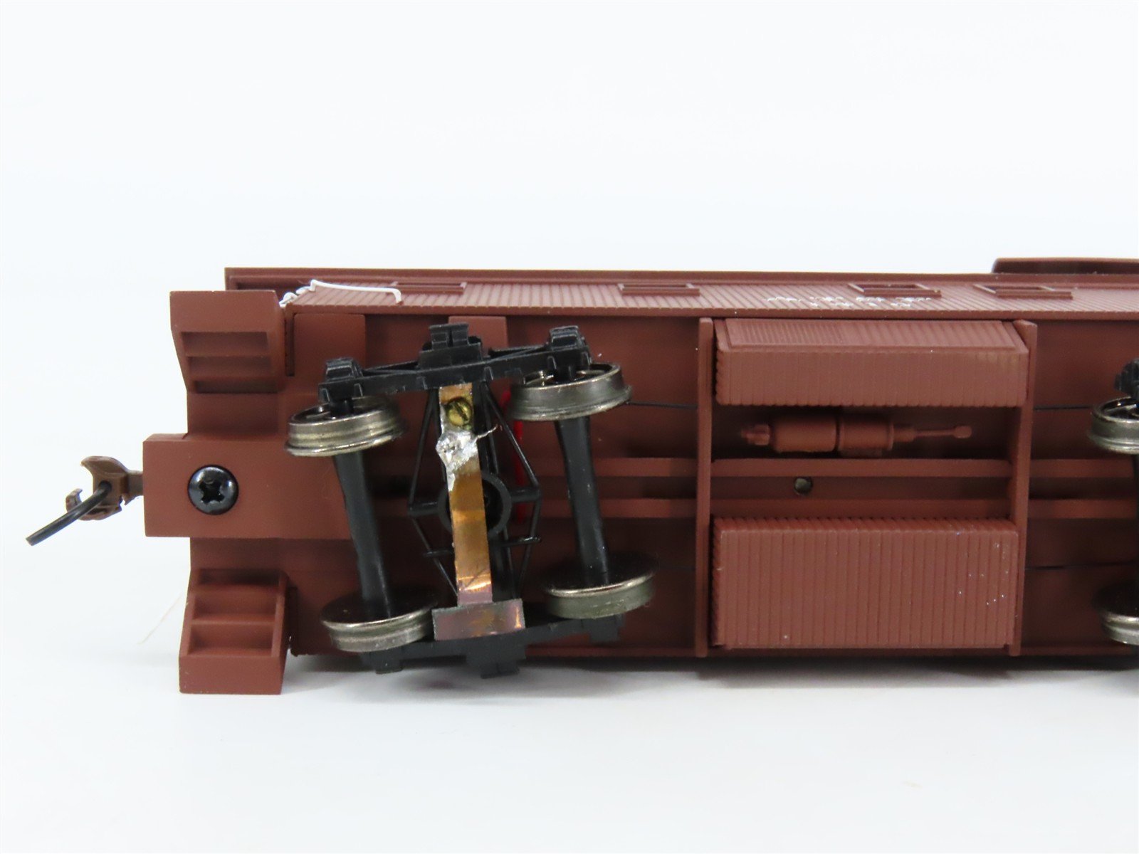 HO Scale Walthers Platinum Line 932-7586 ATSF Santa Fe Wood Caboose #1410