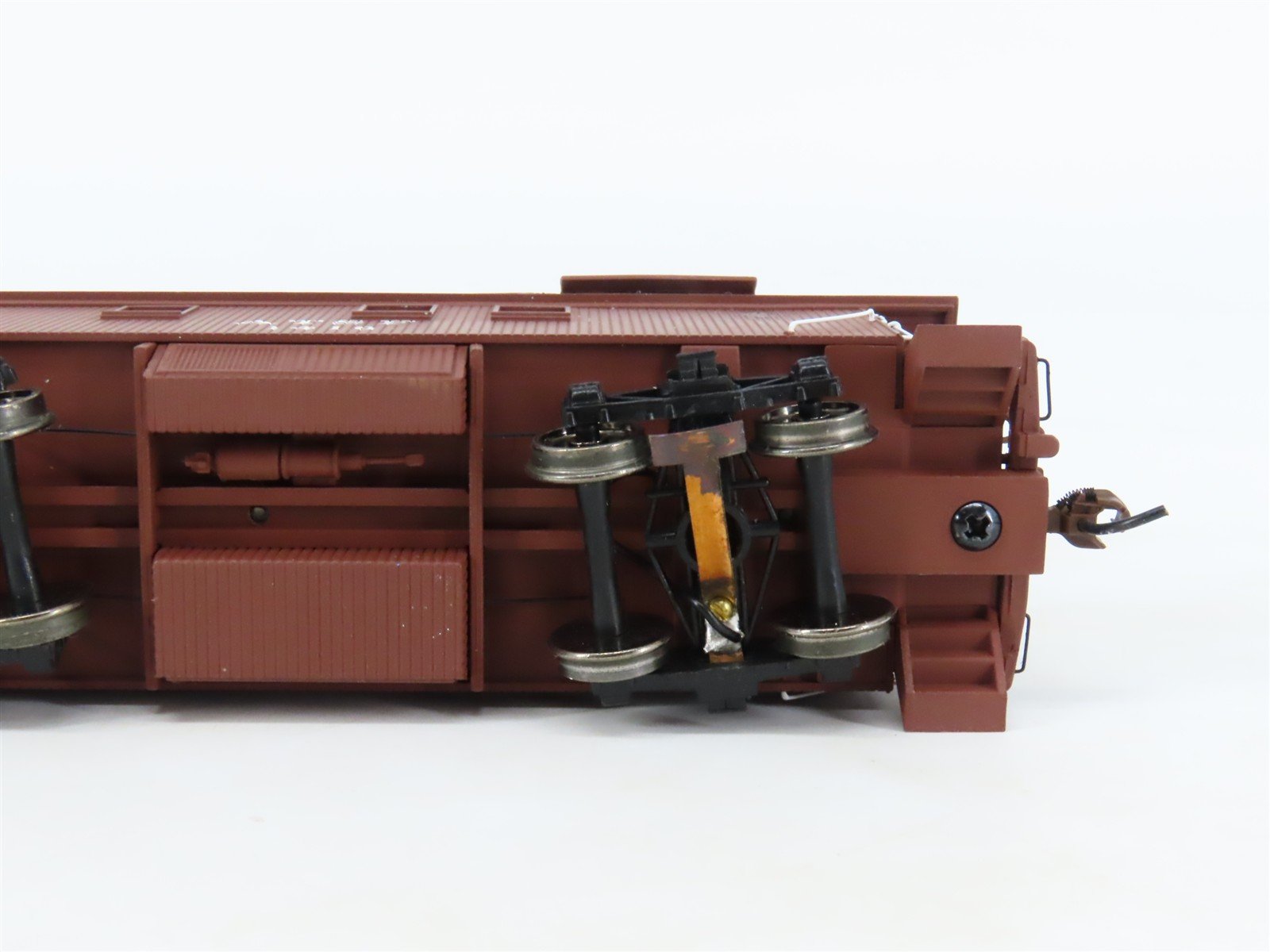 HO Scale Walthers Platinum Line 932-7586 ATSF Santa Fe Wood Caboose #1410