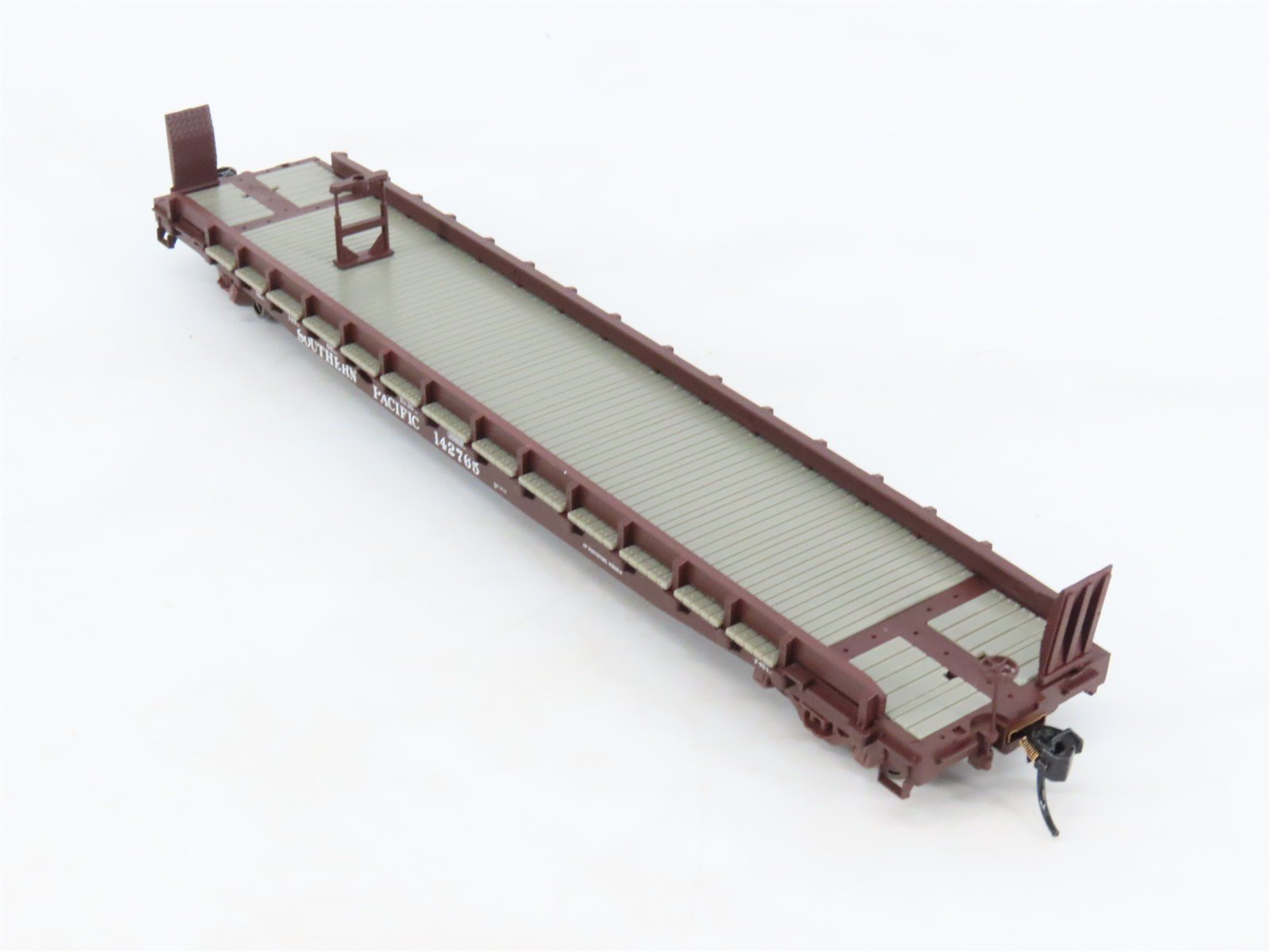 HO Scale Walthers Mainline 910-5119 SP Southern Pacific 53' GSC Flat Car #142765
