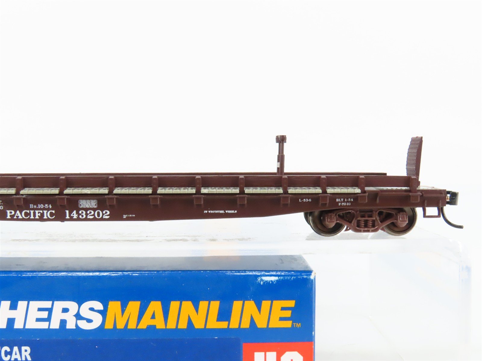 HO Scale Walthers Mainline 910-5120 SP Southern Pacific 53' GSC Flat Car #143202