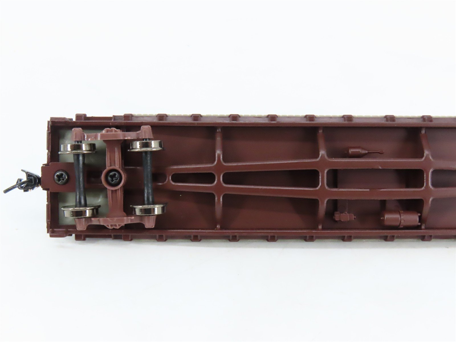 HO Scale Walthers Mainline 910-5120 SP Southern Pacific 53' GSC Flat Car #143202