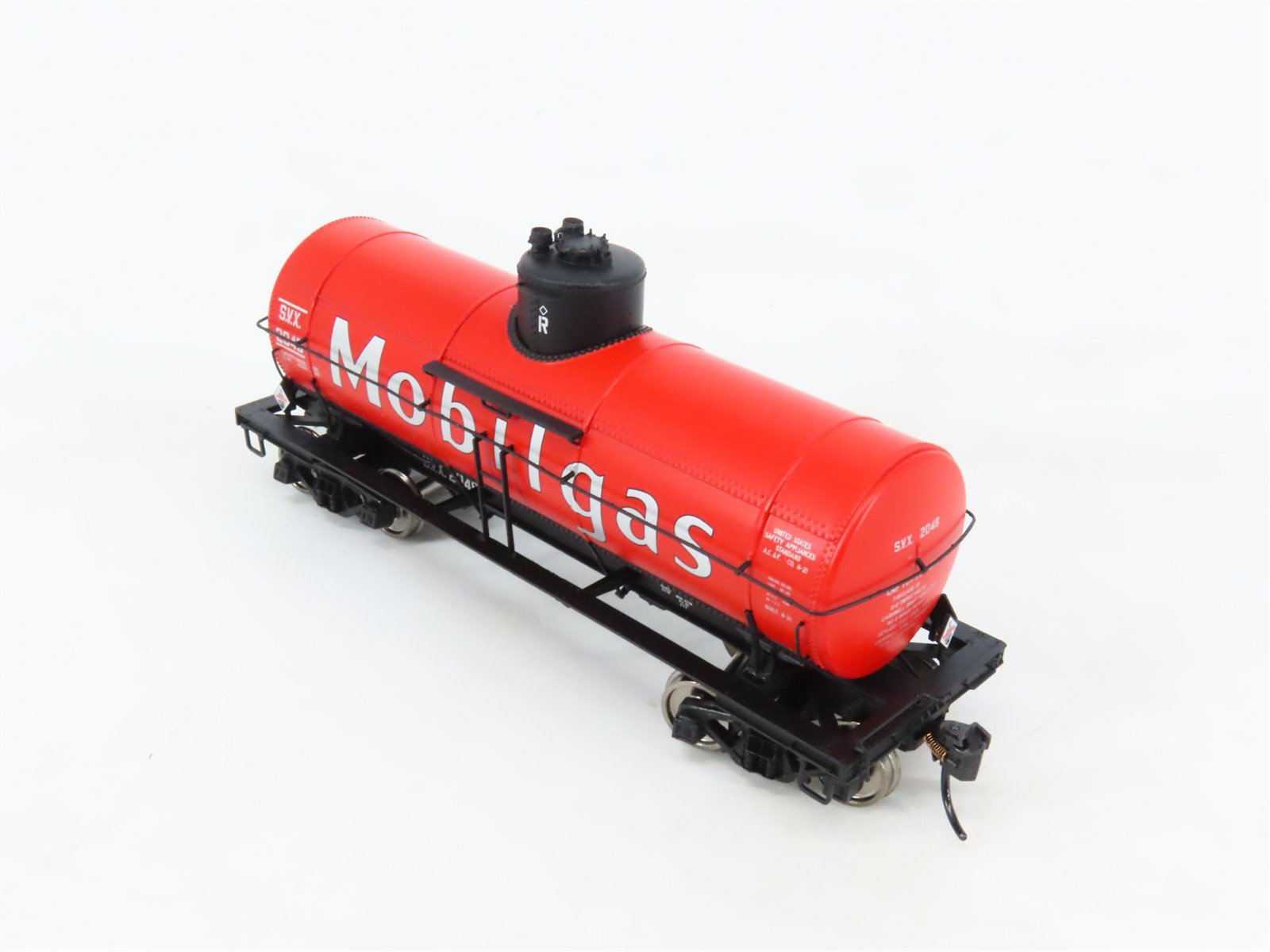 HO Scale Walthers Proto 920-100508 SVX Mobil Oil Single Dome Tank Car #2048