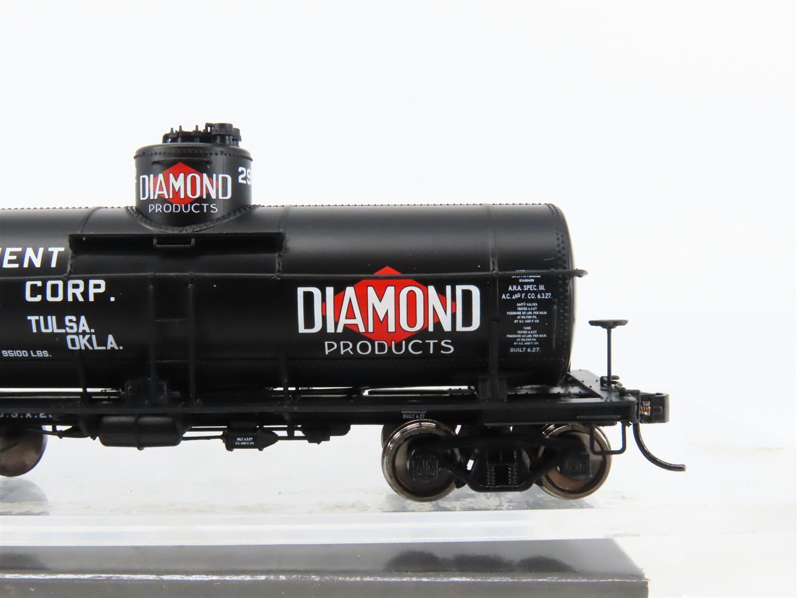 HO Walthers Proto 920-100327 COSX Mid-Continent Petroleum Single Dome Tank Car