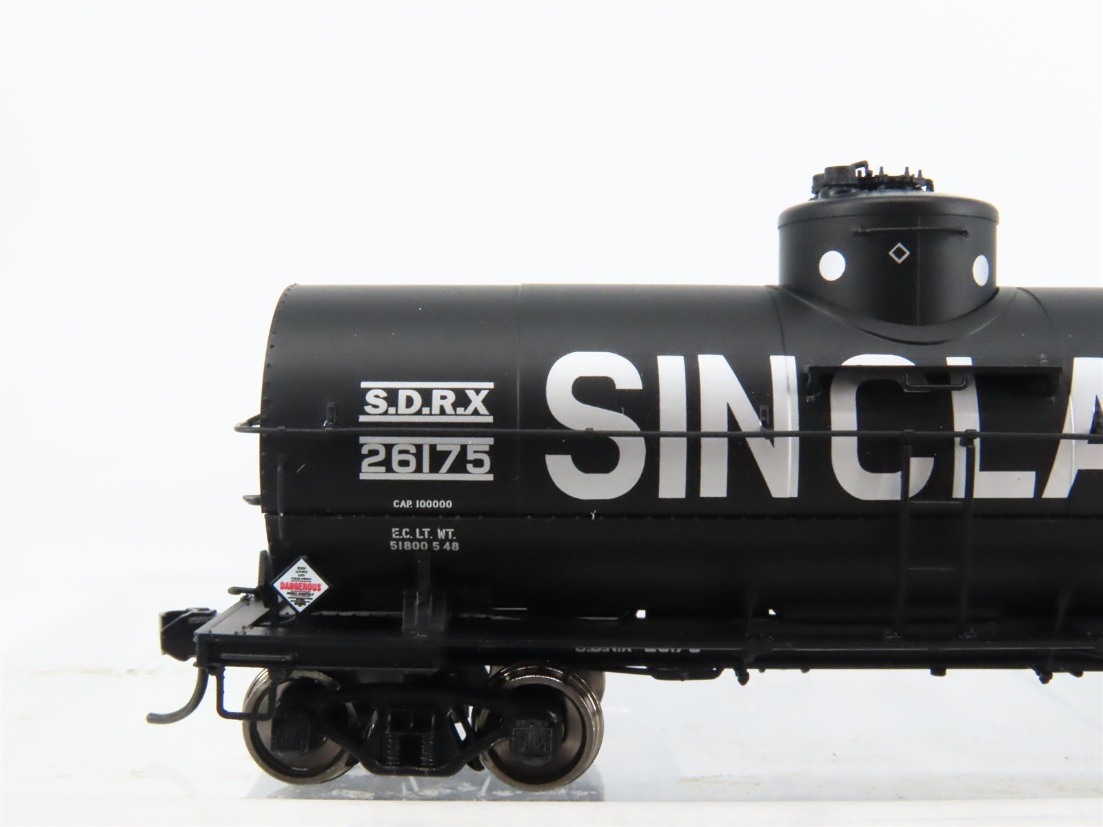HO Scale Walthers Proto 920-100410 SDRX Sinclair Single Dome Tank Car #26175