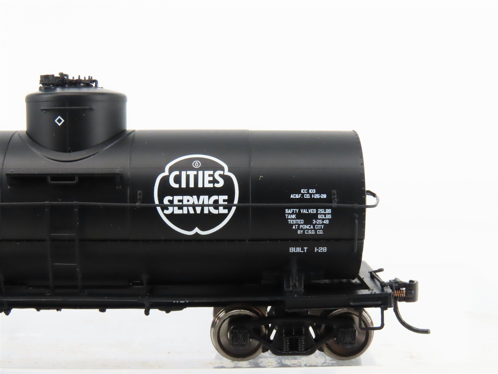 HO Scale Walthers Proto 920-100401 EORX Cities Service Single Dome Tank Car 1131
