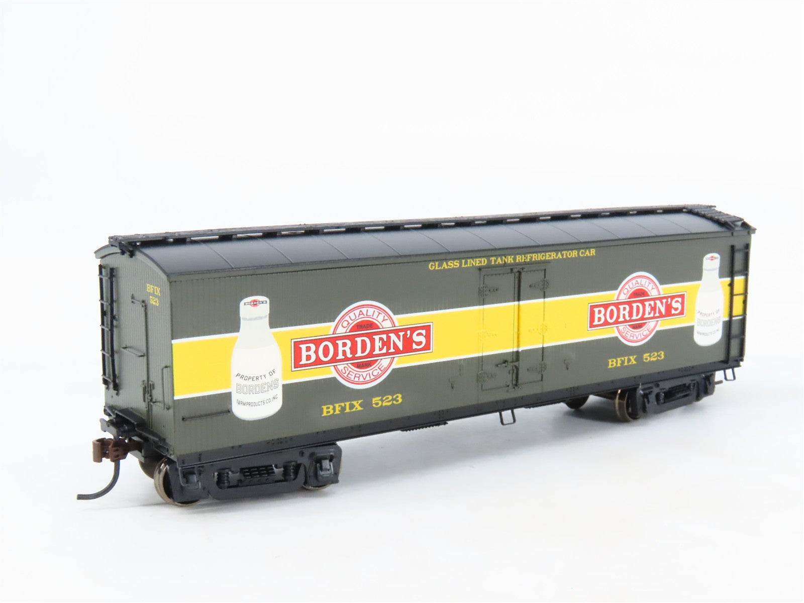 HO Scale Roundhouse 84556 BFIX Borden's Dairy 40' Wood Milk Refrigerator Car 523