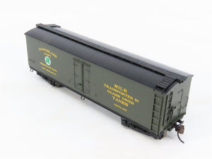 HO Scale Roundhouse 84620 CDPX Cloverland Dairy 40' Wood Milk Car #102