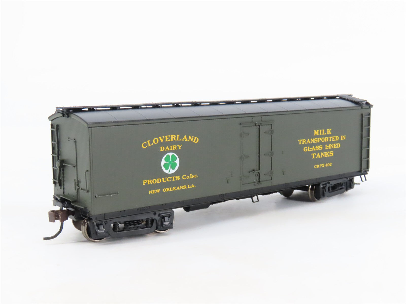 HO Scale Roundhouse 84620 CDPX Cloverland Dairy 40' Wood Milk Car #102