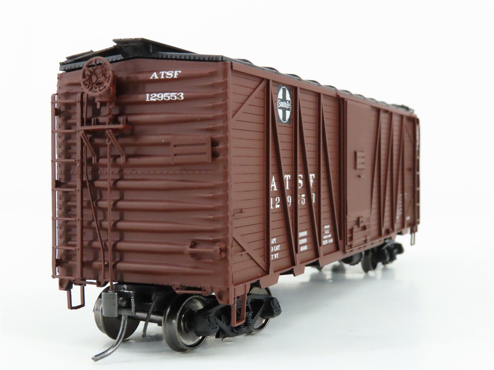 HO Scale Intermountain 46071-14 ATSF Santa Fe 40' WWII Emergency Boxcar #129553
